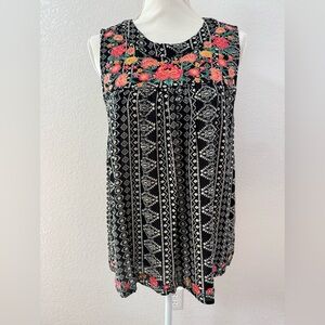 SAVANNA JANE Black and White Geometric Top with Pink Floral Embroidery